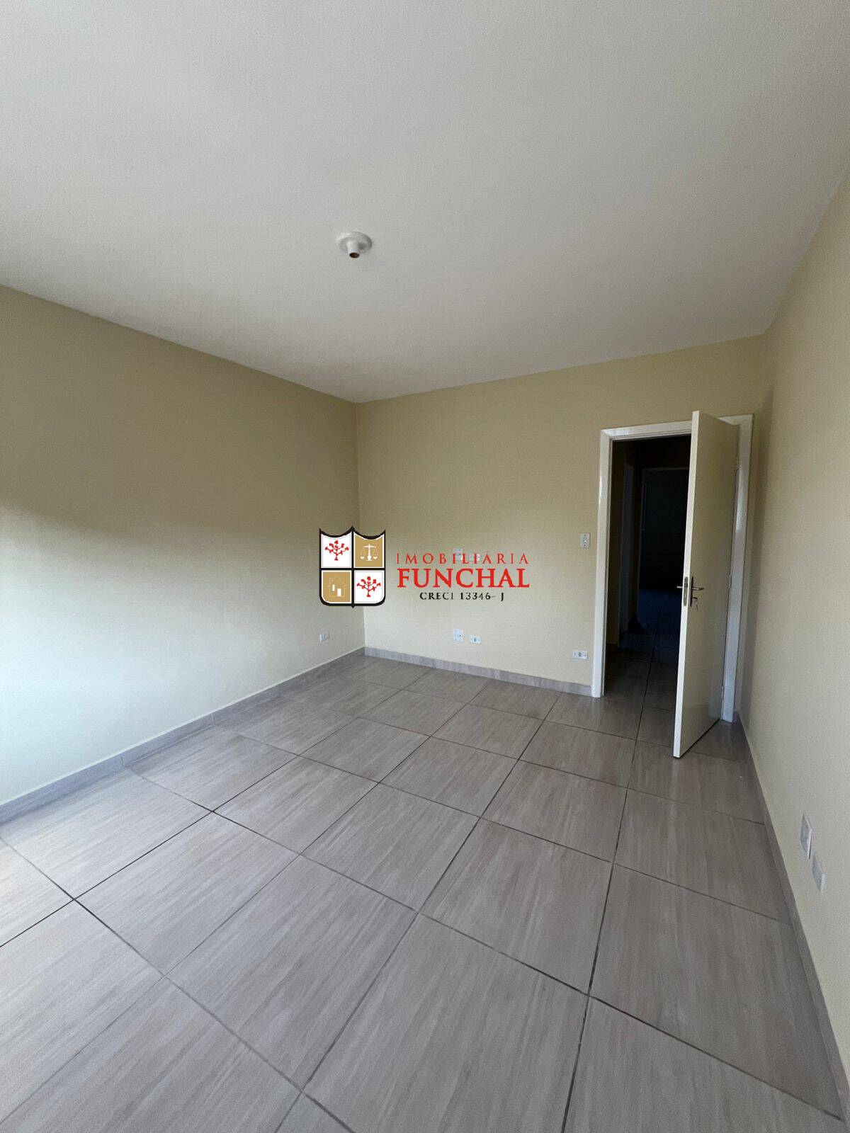 Casa para alugar com 2 quartos, 70m² - Foto 9