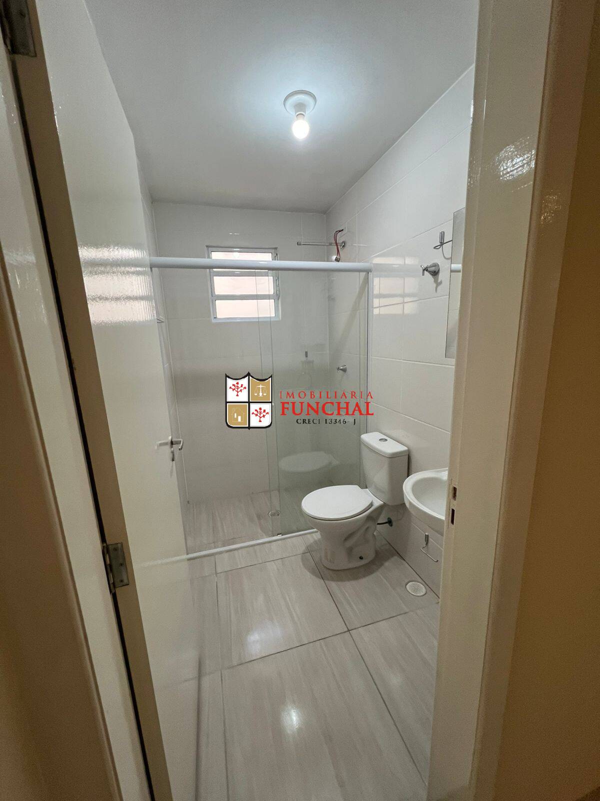 Casa para alugar com 2 quartos, 70m² - Foto 12