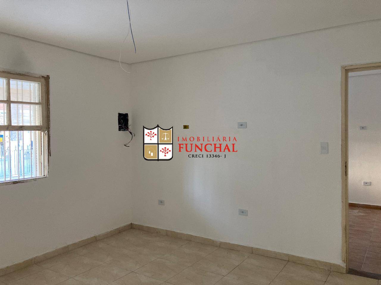 Casa para alugar com 2 quartos, 16m² - Foto 5