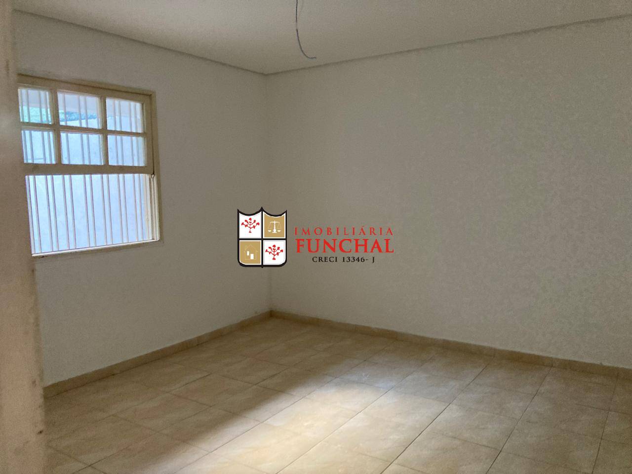 Casa para alugar com 2 quartos, 16m² - Foto 6