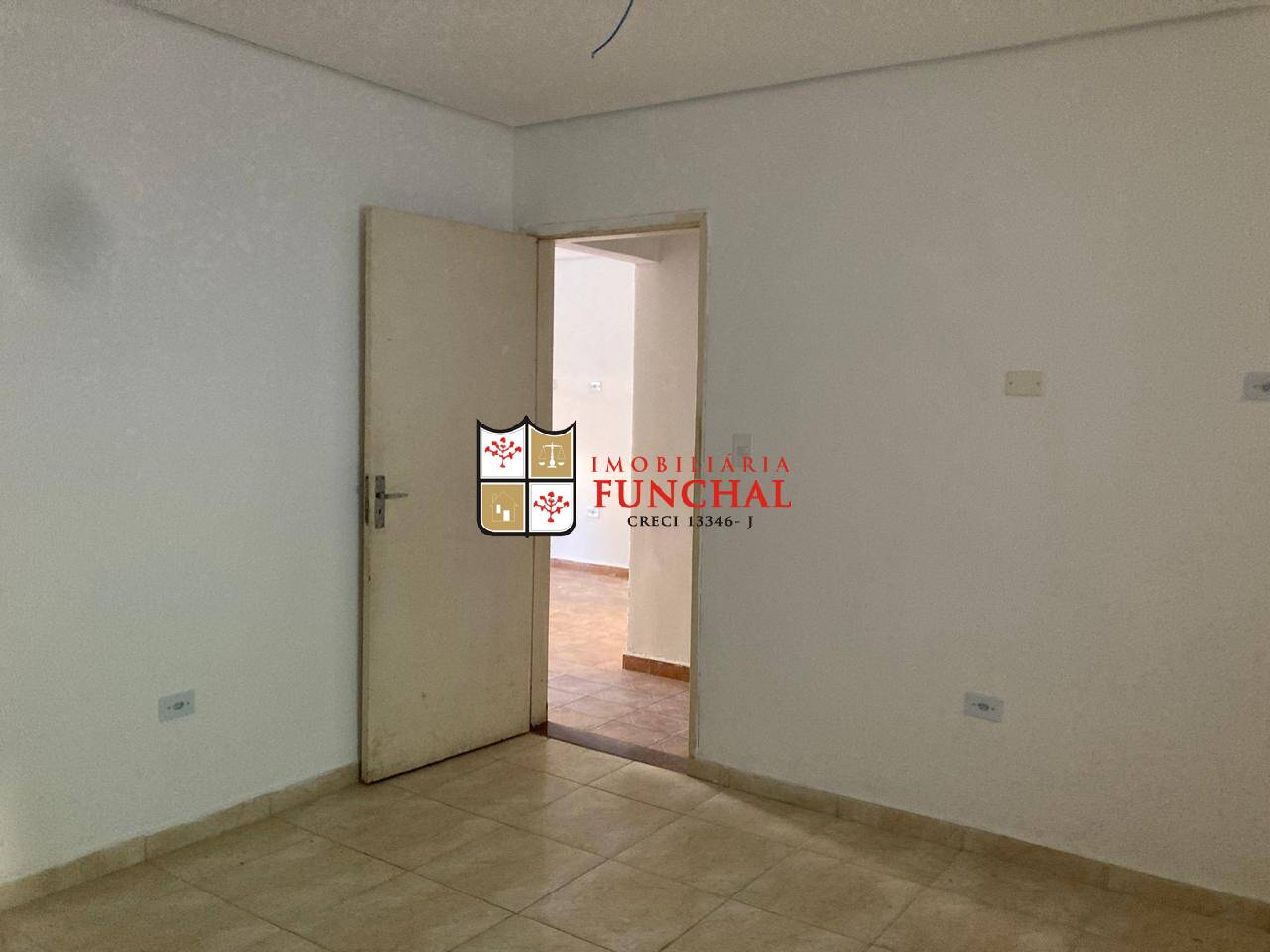 Casa para alugar com 2 quartos, 16m² - Foto 7