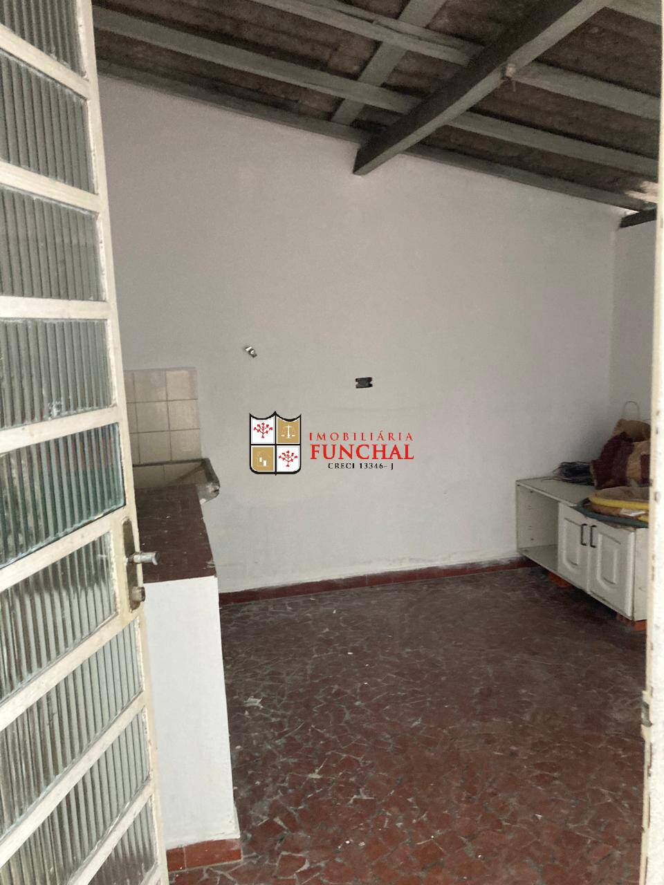 Casa para alugar com 2 quartos, 16m² - Foto 14