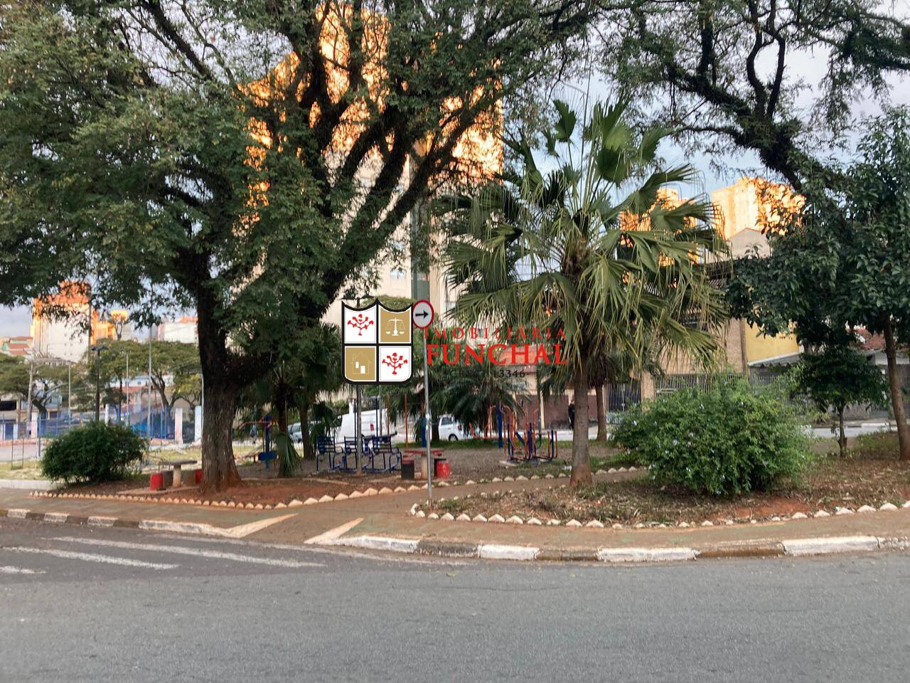 Casa para alugar com 2 quartos, 16m² - Foto 21