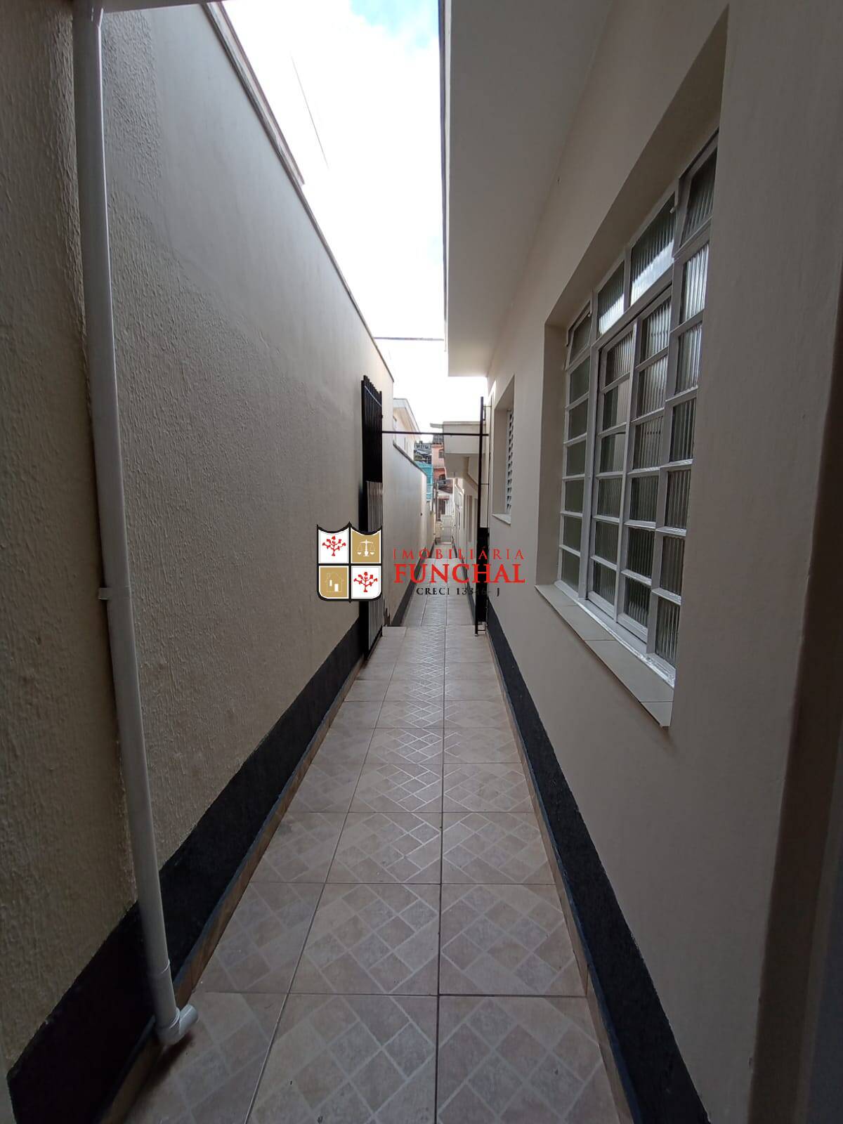 Casa para alugar com 1 quarto, 50m² - Foto 2