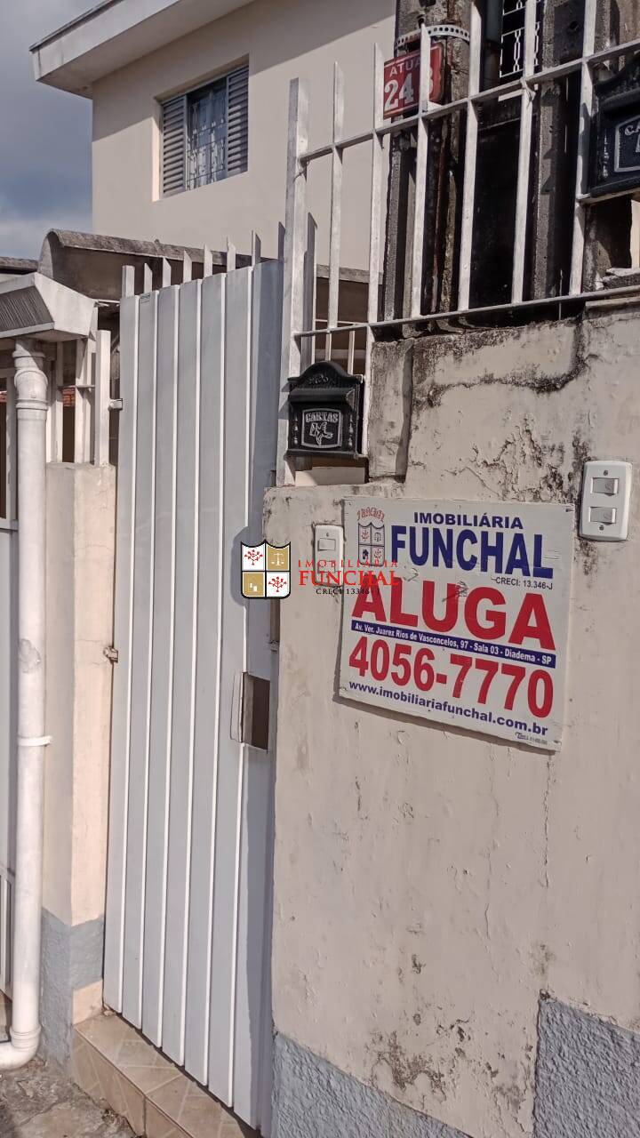 Casa para alugar com 1 quarto, 50m² - Foto 1